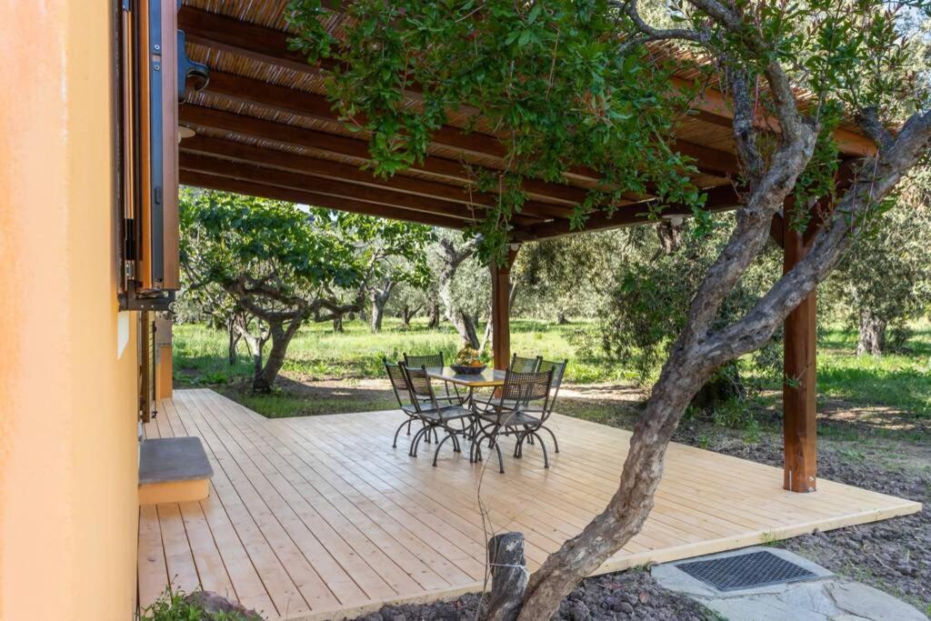 A Charming Country Cottage + Bikes And Kayaks Bosa Exterior photo